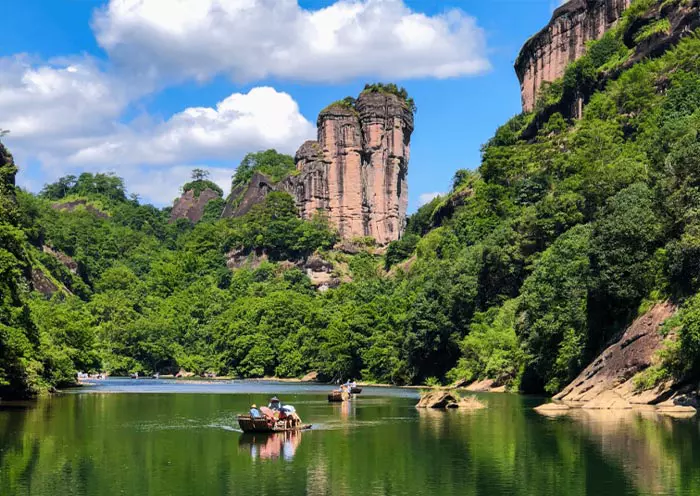Wu Yi Shan Mountain Range (武夷山)